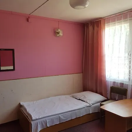 Pokoje W Domkach *